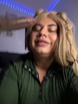 Snapshot of Tom_Silver__ chatting on 09/23/25, 07:33 Tom Silver online show from 09/23/25, 07:33