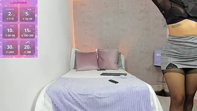 Snapshot of gia_watsonn chatting on 02/25/25, 12:34 gia watsonn online show from 02/25/25, 12:34