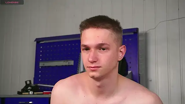 dustyn fox online show from 12/20/25, 03:08