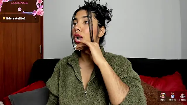 Snapshot of jasmine_bunny_ chatting on 01/23/25, 06:14 jasmine bunny online show from 01/23/25, 06:14