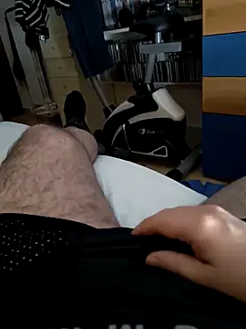 Snapshot of Nikart83 chatting on 11/02/25, 11:18 Nikart83 online show from 11/02/25, 11:18