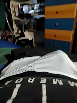 Snapshot of Nikart83 chatting on 03/08/26, 05:39 Nikart83 online show from 03/08/26, 05:39