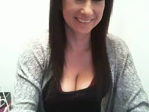 Snapshot of Jennys_room_77 chatting on 01/04/25, 07:34 Jennys room 77 online show from 01/04/25, 07:34
