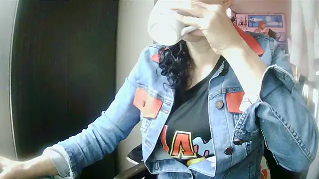 Snapshot of Jennys_room_77 chatting on 06/28/26, 09:54 Jennys room 77 online show from 06/28/26, 09:54
