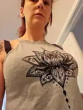 Snapshot of MissyRoulette chatting on 03/02/25, 10:48 MissyRoulette online show from 03/02/25, 10:48