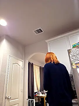 Snapshot of MissyRoulette chatting on 10/22/25, 09:42 MissyRoulette online show from 10/22/25, 09:42