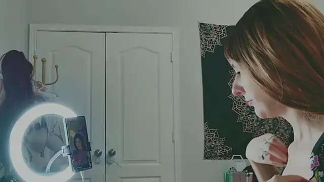 Snapshot of MissyRoulette chatting on 11/13/25, 08:13 MissyRoulette online show from 11/13/25, 08:13