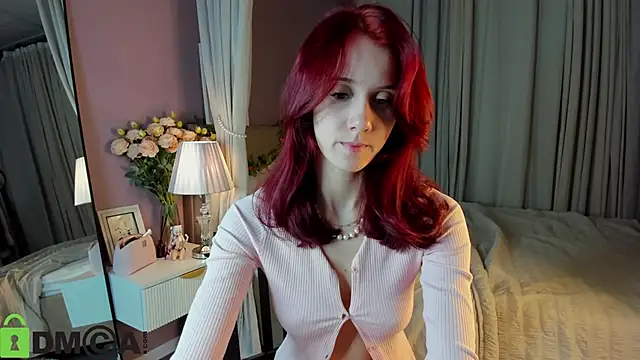 Snapshot of Dearly_Emily chatting on 11/16/25, 05:18 Dearly Emily online show from 11/16/25, 05:18