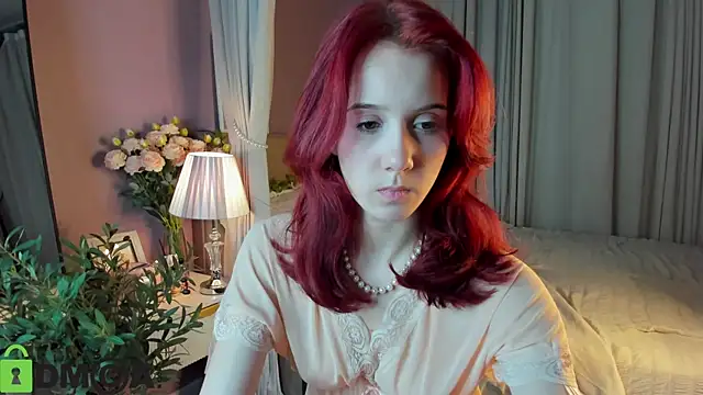 Snapshot of Dearly_Emily chatting on 11/30/25, 05:17 Dearly Emily online show from 11/30/25, 05:17