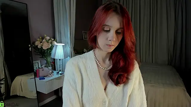 Snapshot of Dearly_Emily chatting on 04/14/26, 05:19 Dearly Emily online show from 04/14/26, 05:19