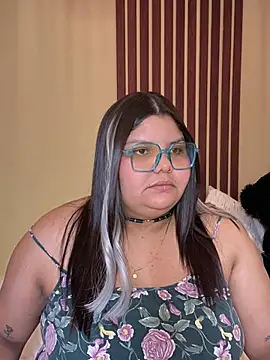  Shara Handal  online show from 03/08/25, 08:55