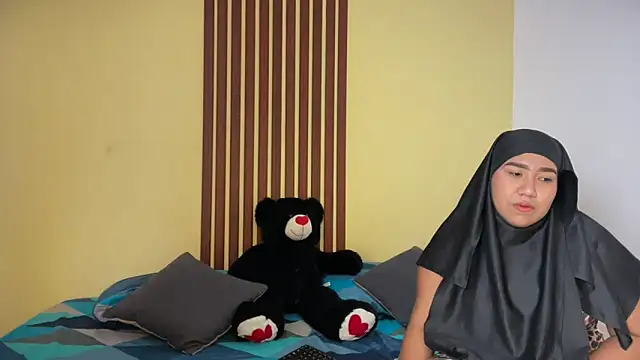  Shara Handal  online show from 03/14/26, 07:03