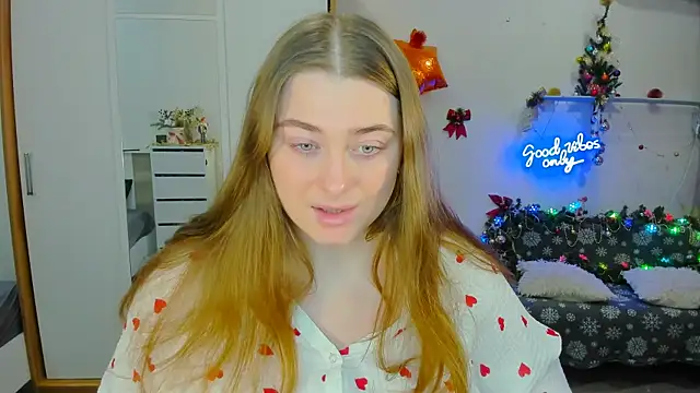 Snapshot of Demure_Smile chatting on 12/02/24, 02:42 Demure Smile online show from 12/02/24, 02:42