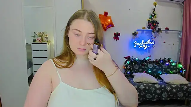 Snapshot of Demure_Smile chatting on 12/04/24, 05:38 Demure Smile online show from 12/04/24, 05:38