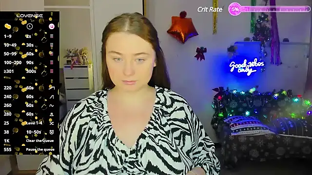 Snapshot of Demure_Smile chatting on 12/13/24, 06:10 Demure Smile online show from 12/13/24, 06:10