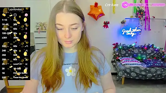 Snapshot of Demure_Smile chatting on 12/22/24, 08:27 Demure Smile online show from 12/22/24, 08:27