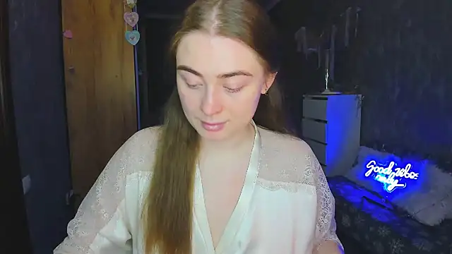 Snapshot of Demure_Smile chatting on 02/27/25, 05:13 Demure Smile online show from 02/27/25, 05:13