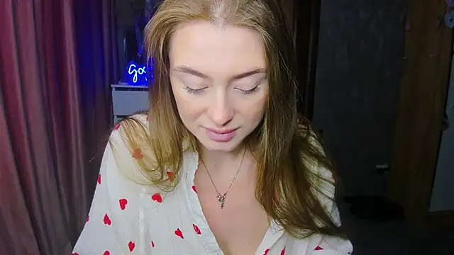 Snapshot of Demure_Smile chatting on 09/13/25, 04:12 Demure Smile online show from 09/13/25, 04:12