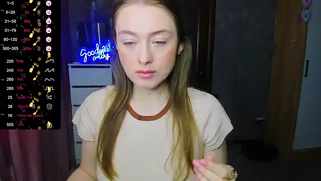 Snapshot of Demure_Smile chatting on 09/25/25, 05:11 Demure Smile online show from 09/25/25, 05:11