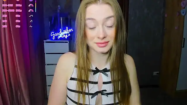 Snapshot of Demure_Smile chatting on 09/26/25, 08:07 Demure Smile online show from 09/26/25, 08:07