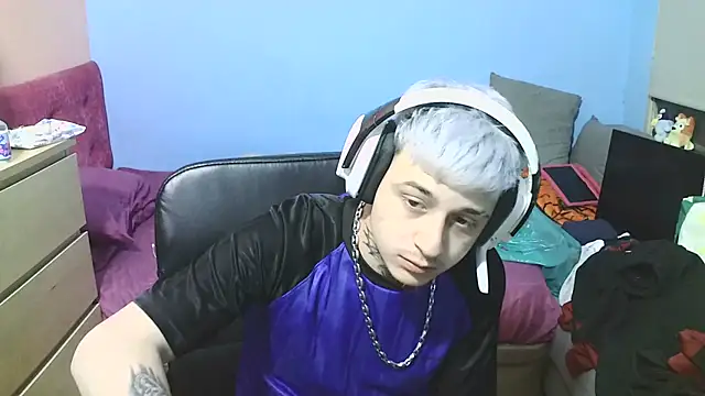 Snapshot of Nenejoven16- chatting on 02/08/25, 02:36 Nenejoven16- online show from 02/08/25, 02:36