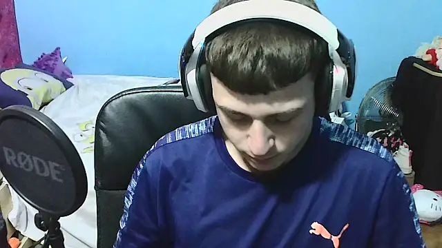 Snapshot of Nenejoven16- chatting on 10/18/25, 09:04 Nenejoven16- online show from 10/18/25, 09:04