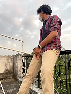 Snapshot of sonalsanskar chatting on 11/05/25, 12:43 sonalsanskar online show from 11/05/25, 12:43