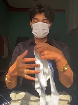 Snapshot of sonalsanskar chatting on 12/20/25, 08:10 sonalsanskar online show from 12/20/25, 08:10