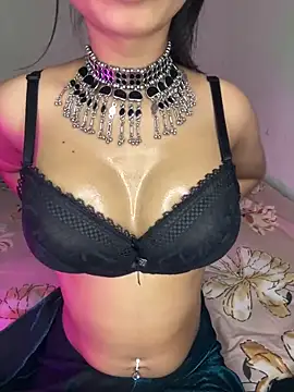 Snapshot of Hot-sexy222 chatting on 02/03/25, 10:14 Hot-sexy222 online show from 02/03/25, 10:14