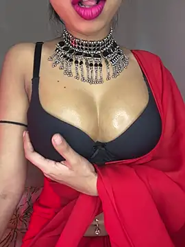 Snapshot of Hot-sexy222 chatting on 02/06/25, 10:15 Hot-sexy222 online show from 02/06/25, 10:15