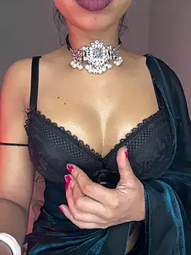 Snapshot of Hot-sexy222 chatting on 02/19/25, 10:34 Hot-sexy222 online show from 02/19/25, 10:34