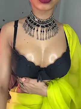 Snapshot of Hot-sexy222 chatting on 09/21/25, 02:24 Hot-sexy222 online show from 09/21/25, 02:24