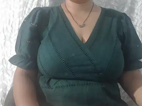 cute-priy online show from 05/03/26, 04:29