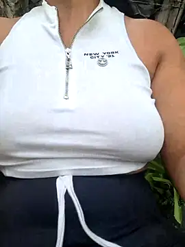 Snapshot of sexy-latin10 chatting on 03/21/25, 08:40 sexy-latin10 online show from 03/21/25, 08:40