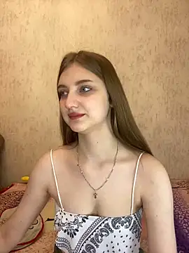 MollyDolle online show from 12/16/24, 07:21