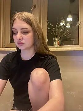 MollyDolle online show from 04/05/26, 04:04