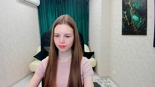 Snapshot of MileyWings chatting on 03/20/25, 10:21 MileyWings online show from 03/20/25, 10:21