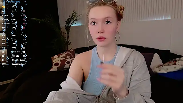 AliceMorr online show from 12/21/24, 08:28