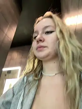 AliceMorr online show from 01/19/25, 02:17