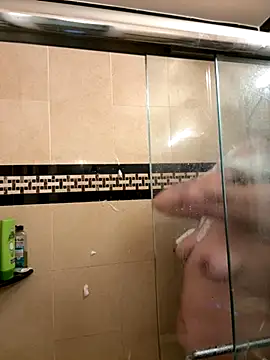 Snapshot of ThicBunz chatting on 11/16/25, 05:51 ThicBunz online show from 11/16/25, 05:51