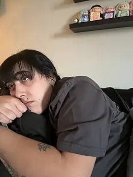 Snapshot of ThicBunz chatting on 11/27/25, 04:20 ThicBunz online show from 11/27/25, 04:20