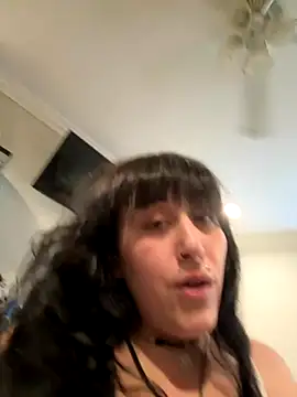 Snapshot of ThicBunz chatting on 12/01/25, 04:23 ThicBunz online show from 12/01/25, 04:23