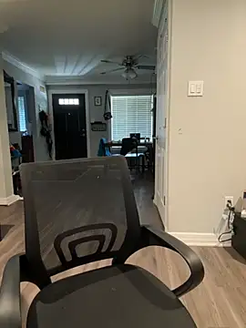 Snapshot of ThicBunz chatting on 12/03/25, 03:54 ThicBunz online show from 12/03/25, 03:54