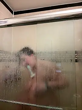 Snapshot of ThicBunz chatting on 12/15/25, 10:47 ThicBunz online show from 12/15/25, 10:47