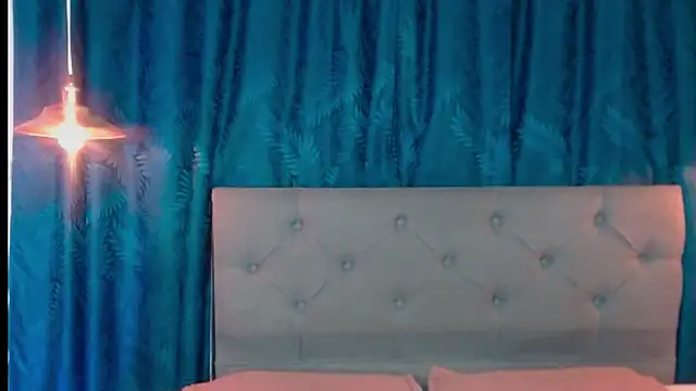 Snapshot of angelica_bouvier chatting on 11/18/25, 08:02 angelica bouvier online show from 11/18/25, 08:02