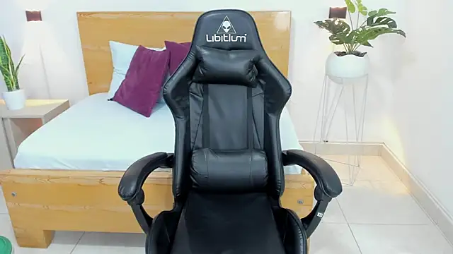 aixa 15 online show from 01/03/25, 05:42