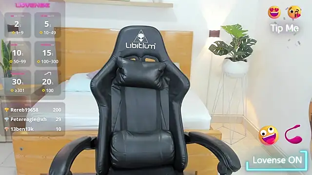 aixa 15 online show from 02/10/25, 05:41