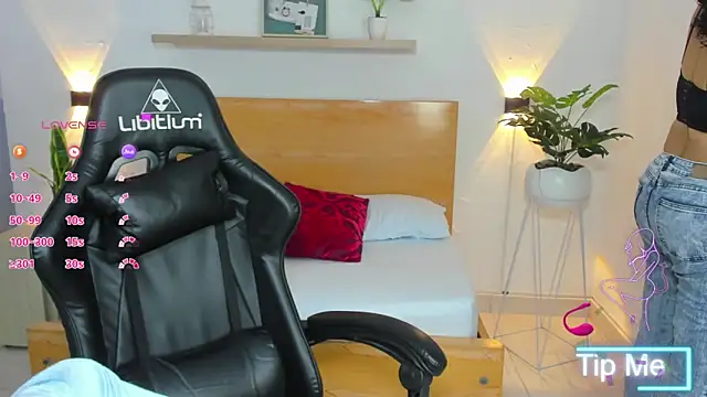 aixa 15 online show from 03/21/25, 12:06