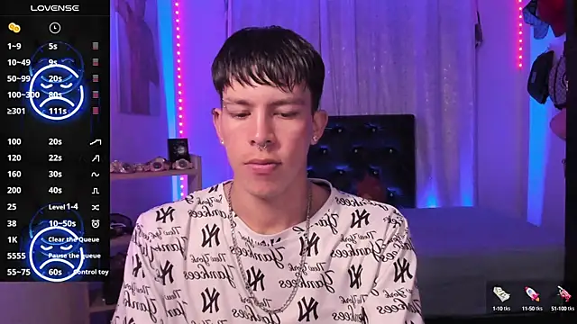 Snapshot of DominicPrince chatting on 12/12/24, 01:32 DominicPrince online show from 12/12/24, 01:32