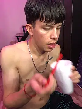 Snapshot of DominicPrince chatting on 02/22/25, 05:23 DominicPrince online show from 02/22/25, 05:23